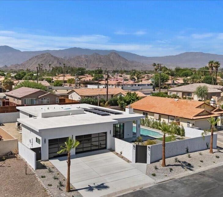 78525 Orcabessa Drive