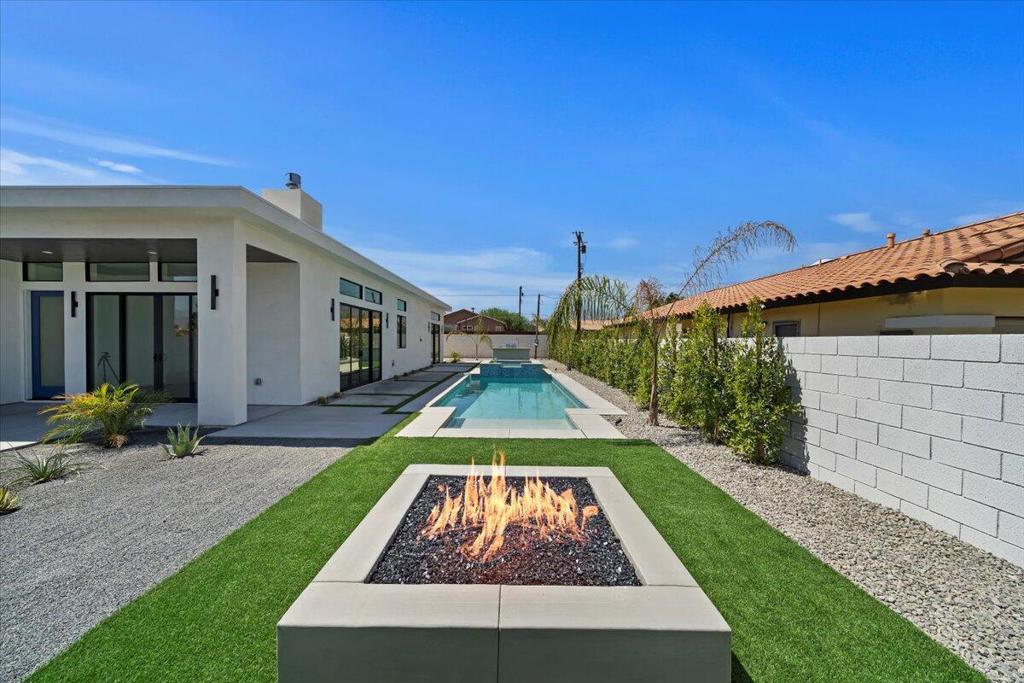 78525 Orcabessa Drive