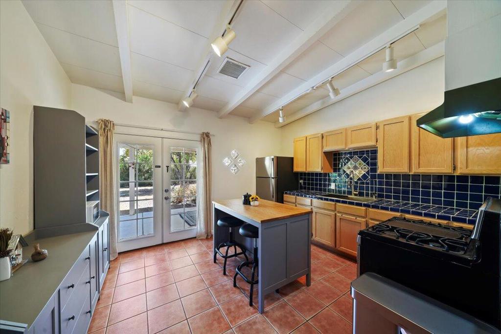 51426 Eisenhower Drive