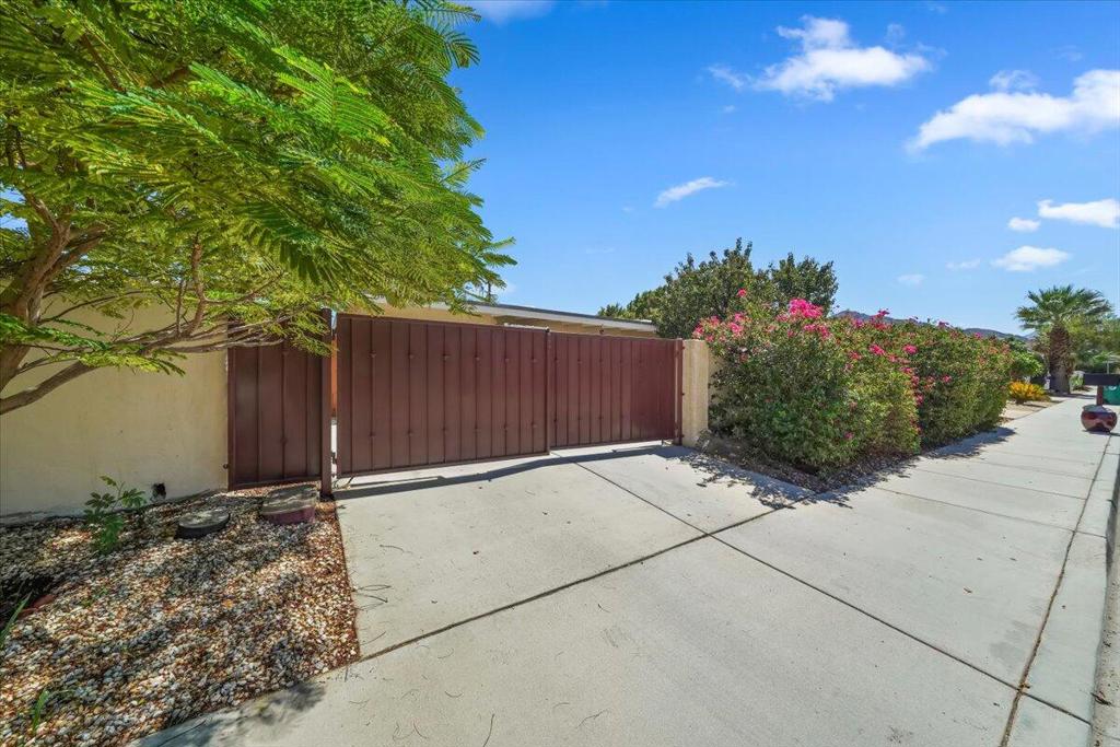 51426 Eisenhower Drive