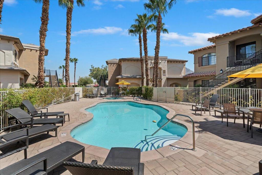 50610 Santa Rosa Plaza #1