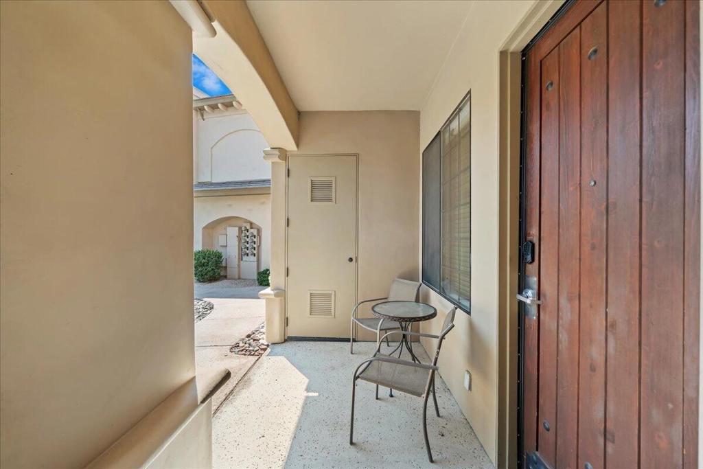 50610 Santa Rosa Plaza #1