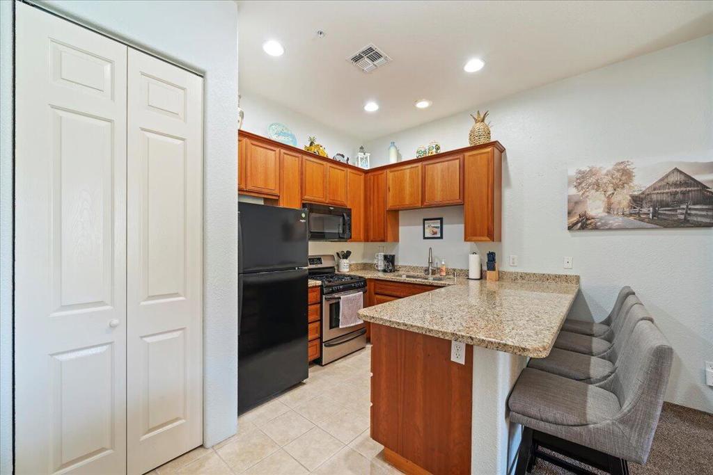 50610 Santa Rosa Plaza #1