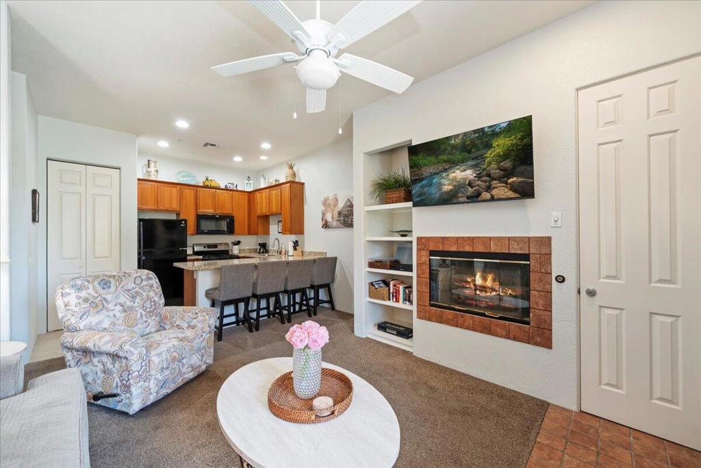 50610 Santa Rosa Plaza #1