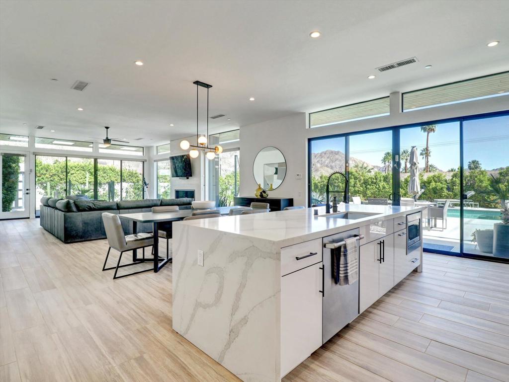 54050 Avenida Obregon