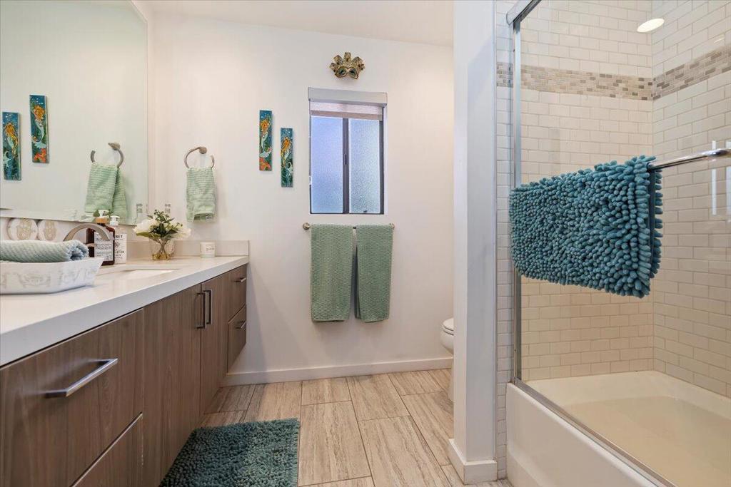 52273 Avenida Madero