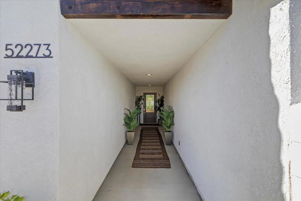 52273 Avenida Madero