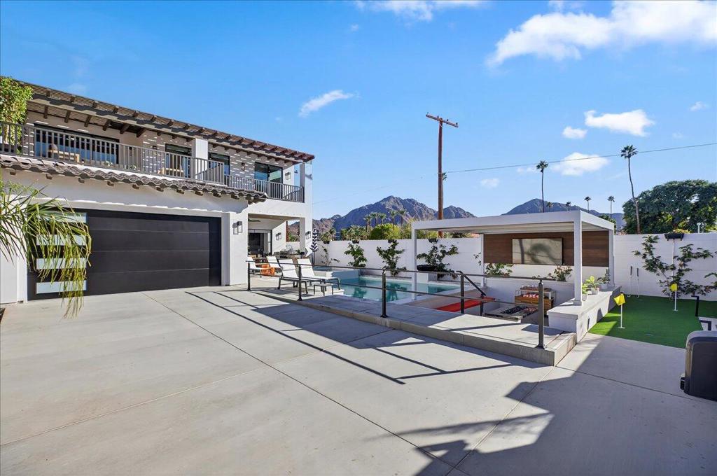 51116 Avenida Mendoza