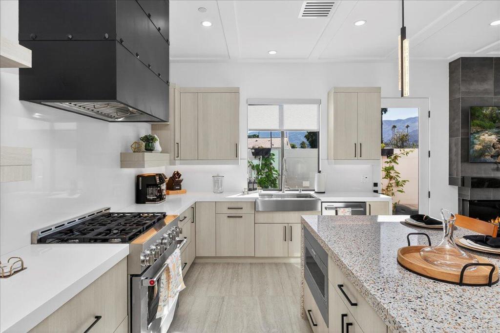 51116 Avenida Mendoza