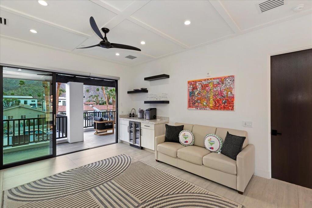 51116 Avenida Mendoza