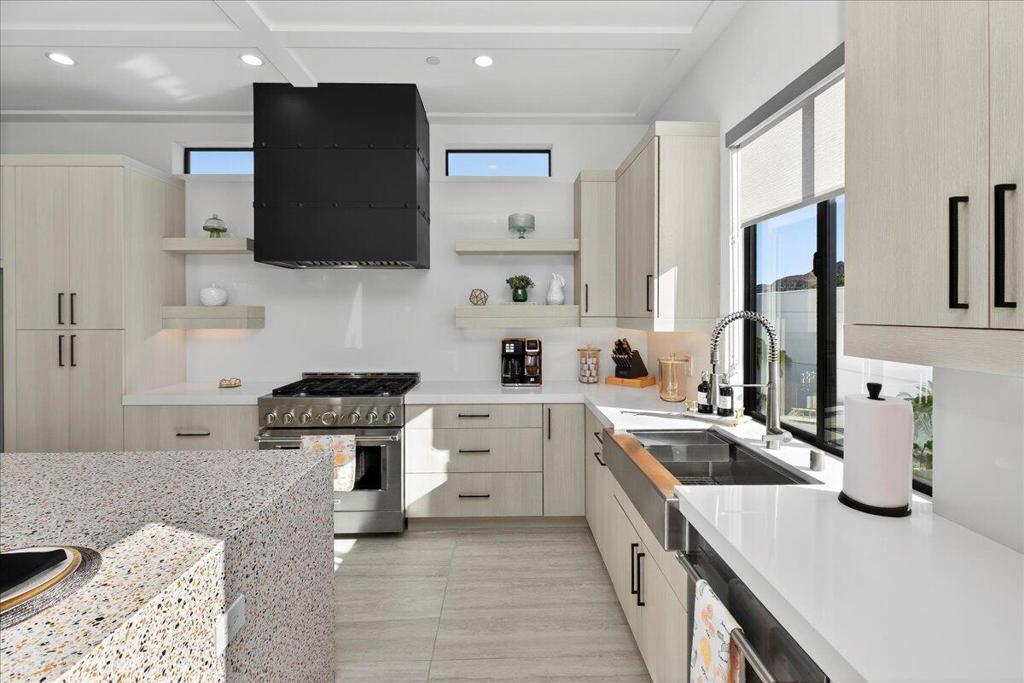 51116 Avenida Mendoza