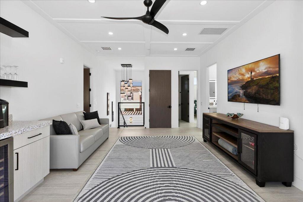 51116 Avenida Mendoza