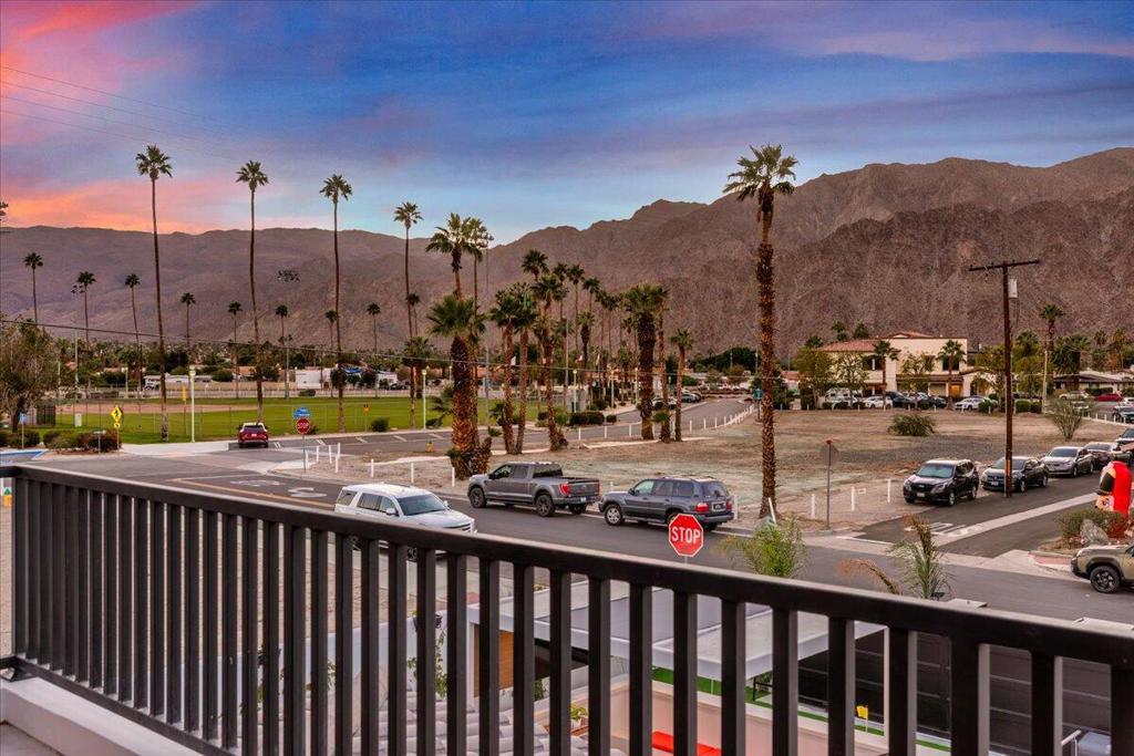 51116 Avenida Mendoza