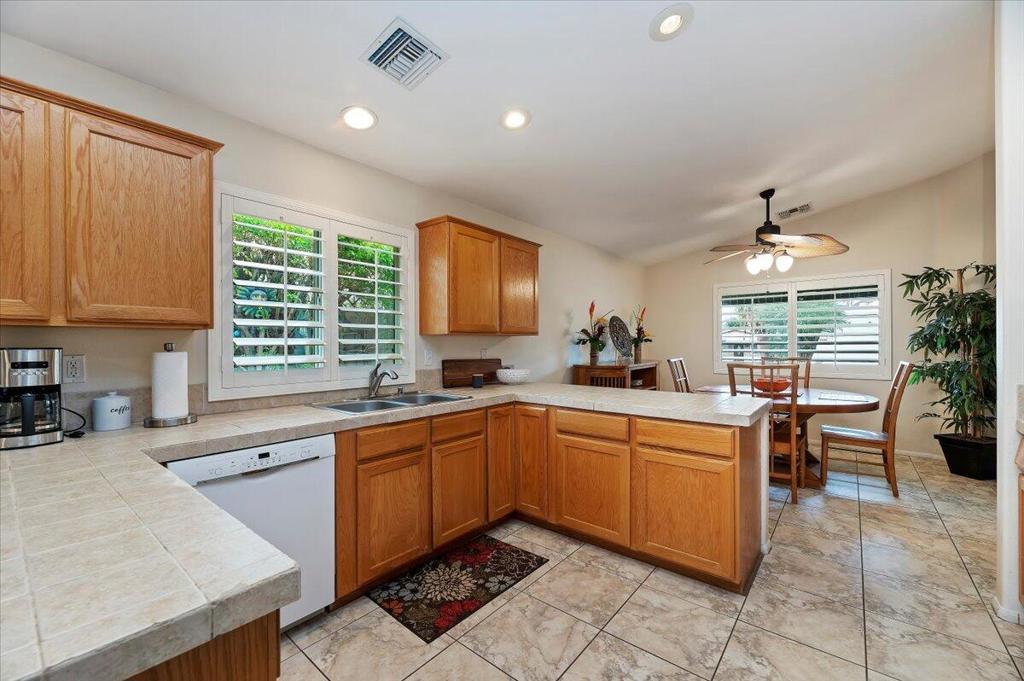 53105 Avenue Rubio
