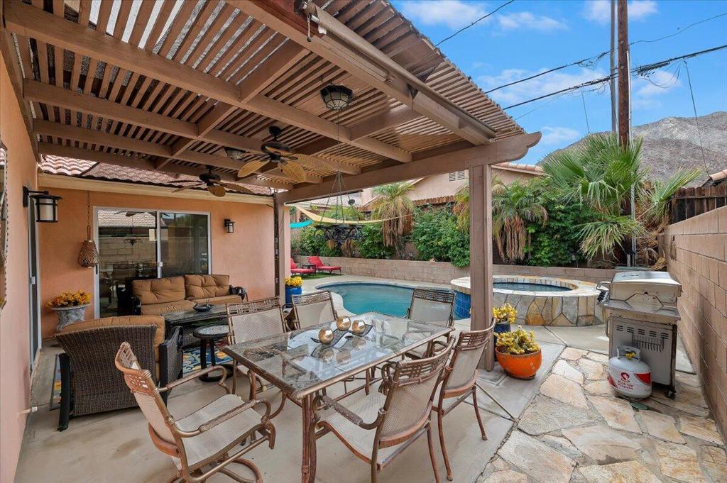 53105 Avenue Rubio