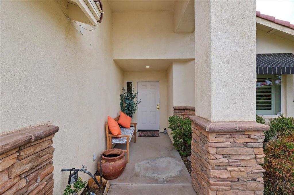 53105 Avenue Rubio