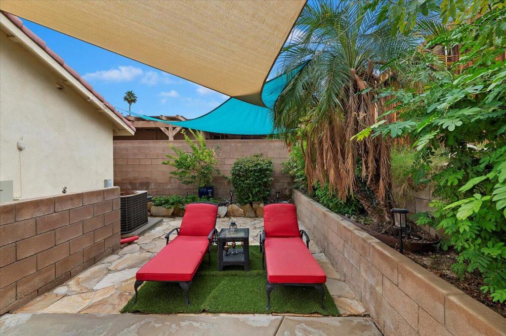 53105 Avenue Rubio