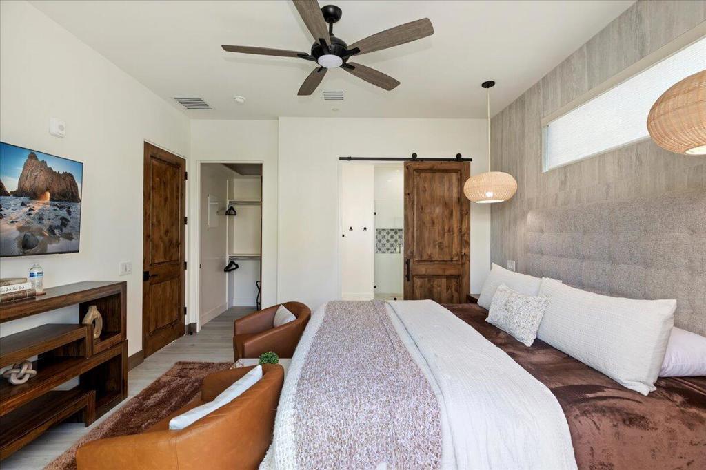 51120 Avenida Navarro