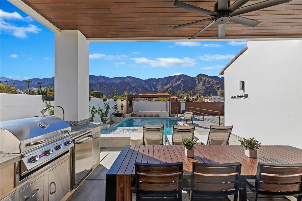 51120 Avenida Navarro