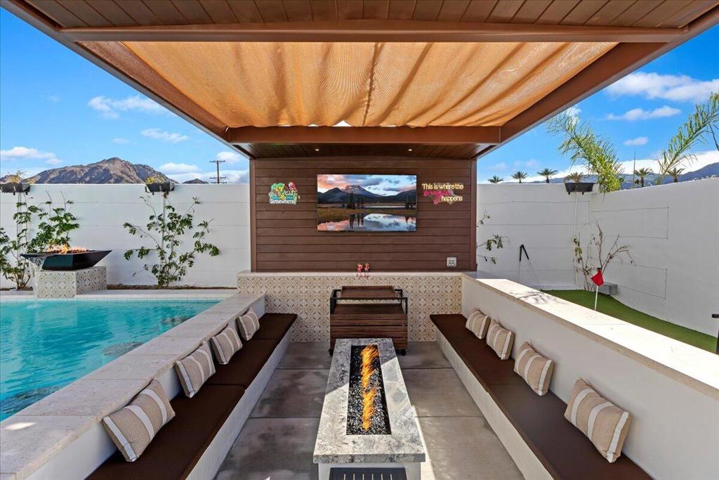 51120 Avenida Navarro