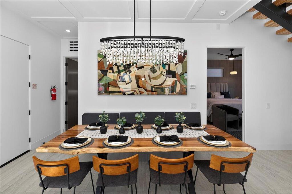 51120 Avenida Navarro