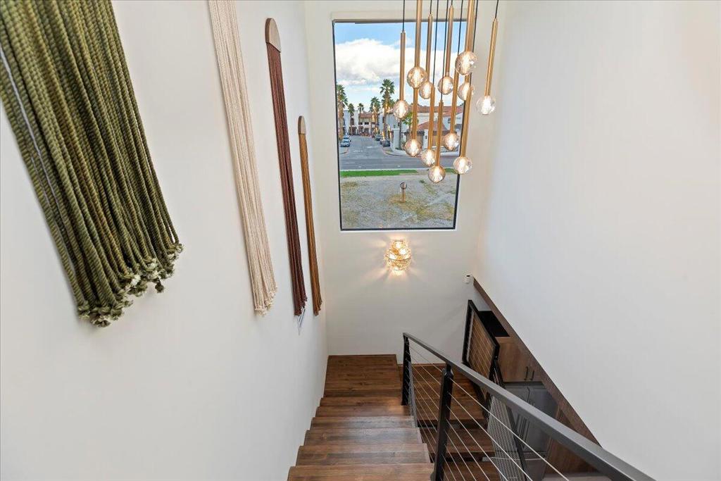 51120 Avenida Navarro