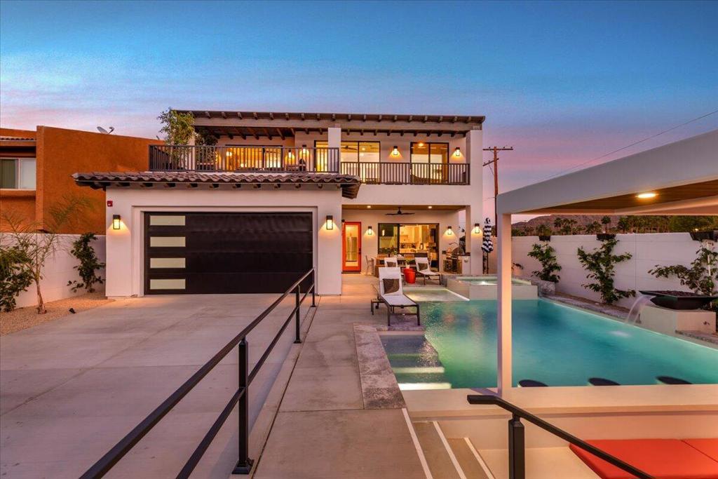 51120 Avenida Navarro