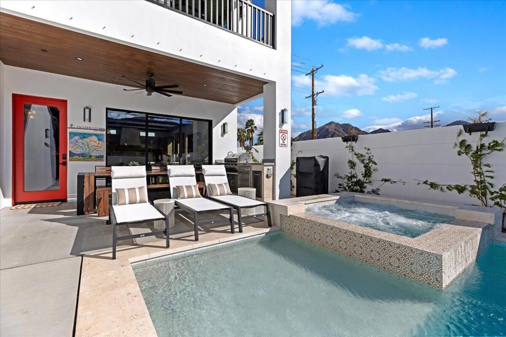 51120 Avenida Navarro