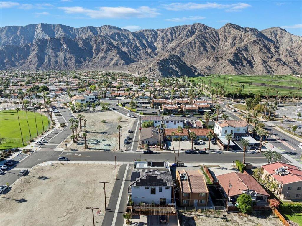 51120 Avenida Navarro