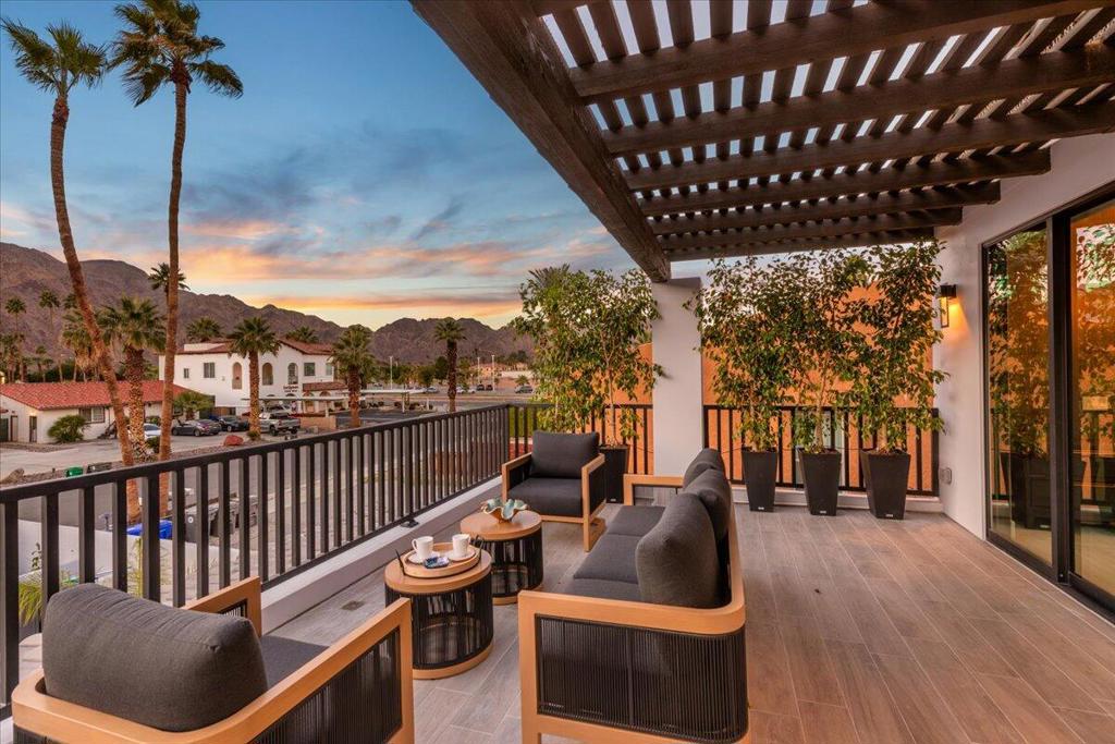 51120 Avenida Navarro