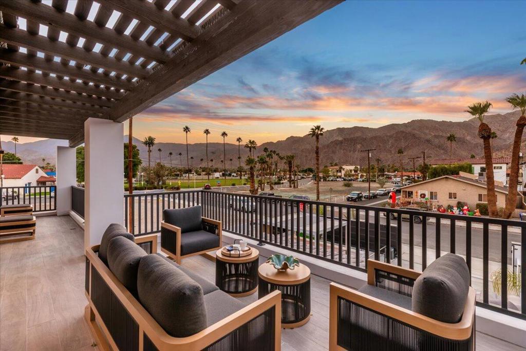 51120 Avenida Navarro