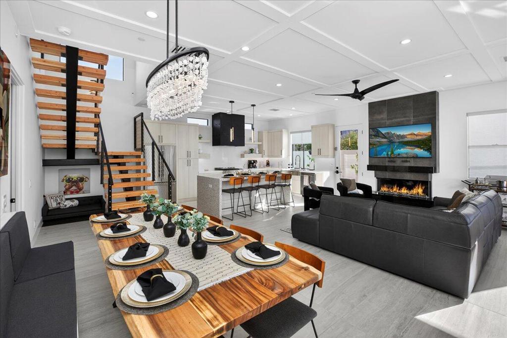 51120 Avenida Navarro