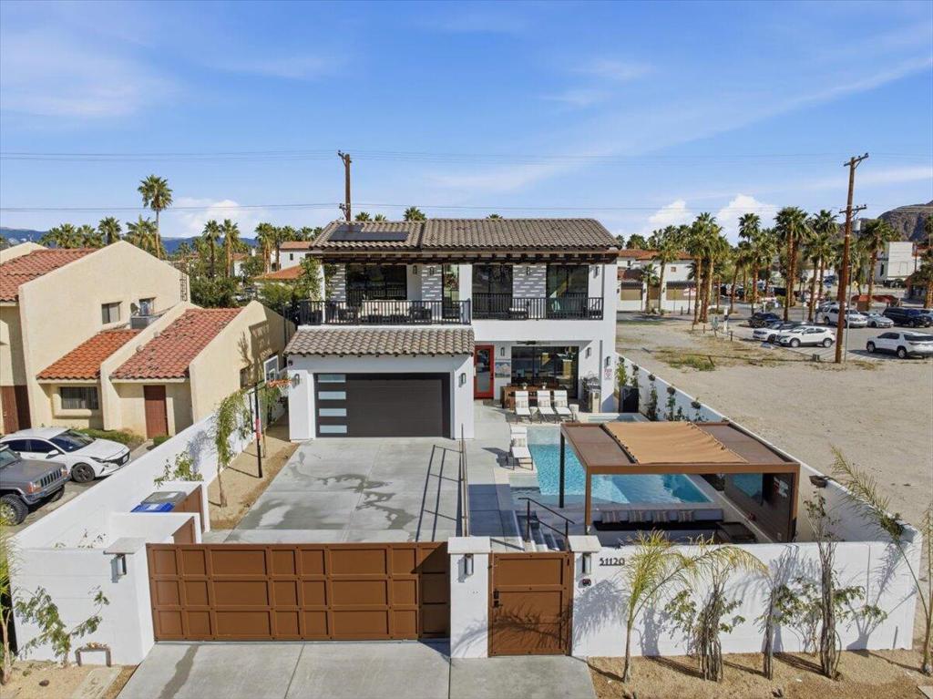 51120 Avenida Navarro