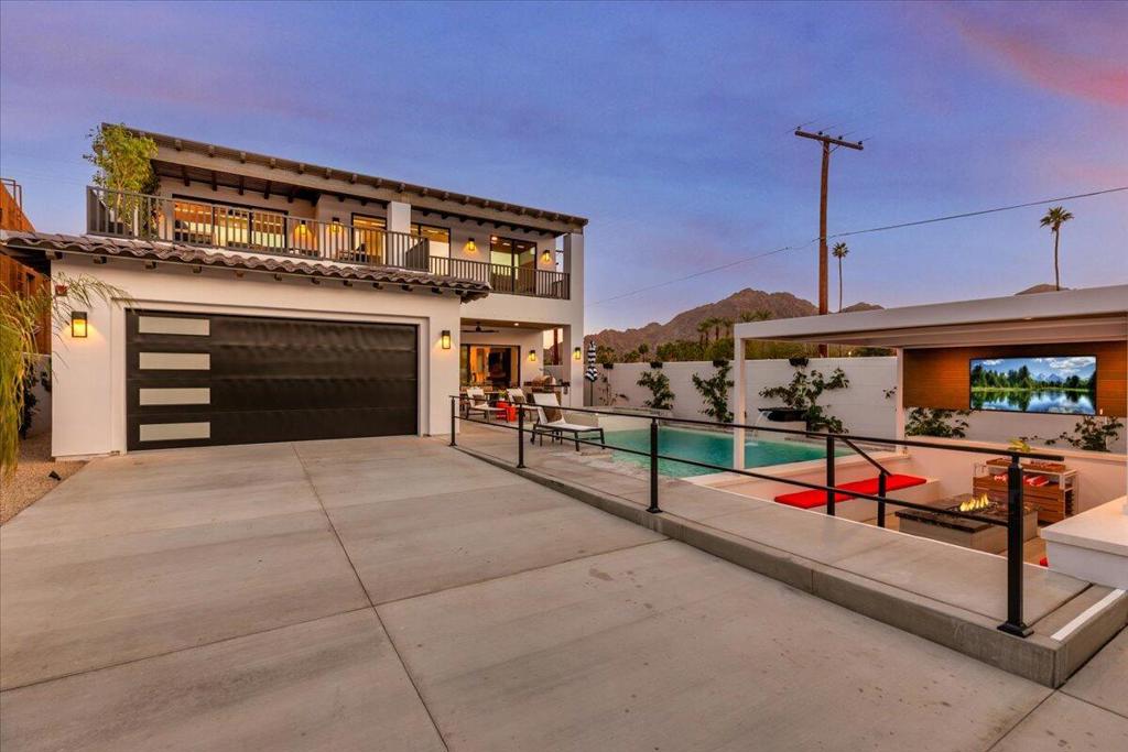 51120 Avenida Navarro