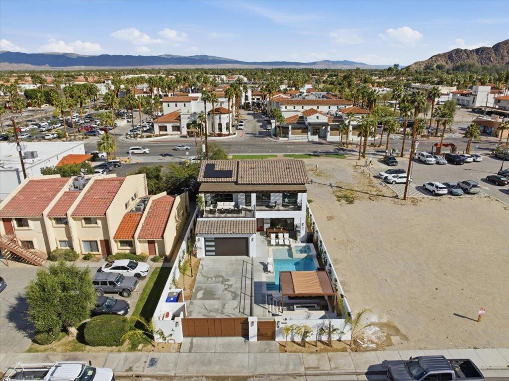 51120 Avenida Navarro