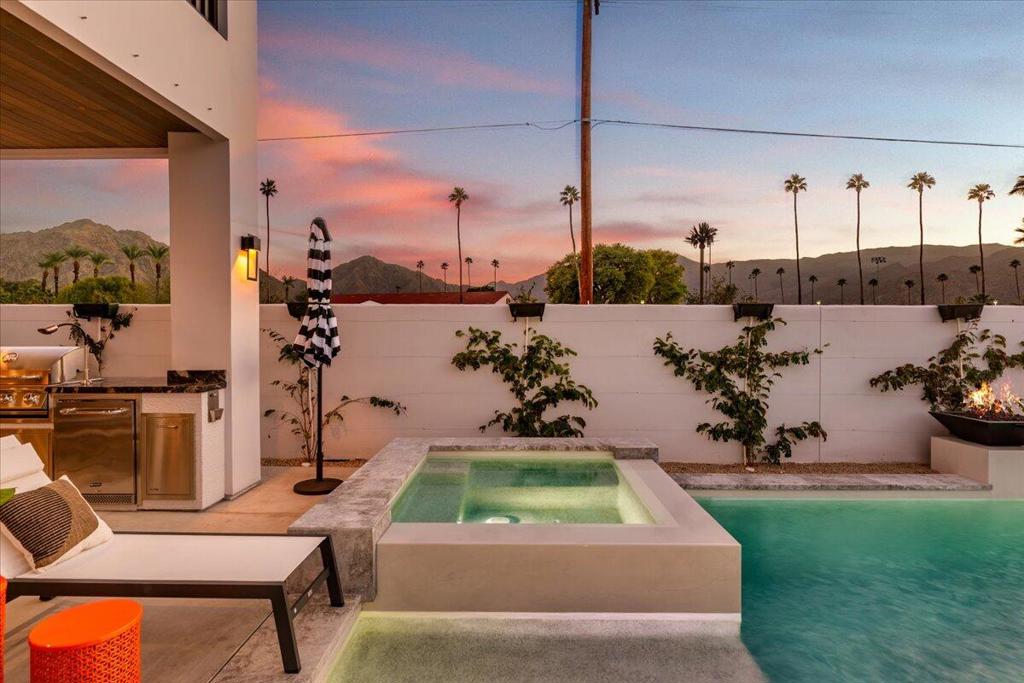 51120 Avenida Navarro