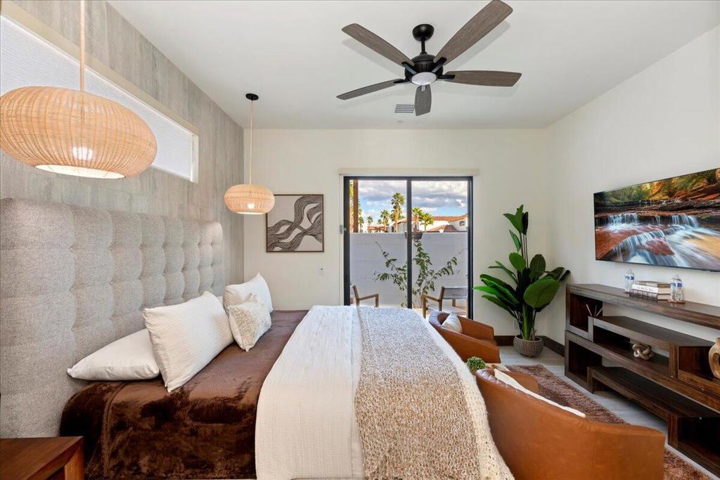 51120 Avenida Navarro