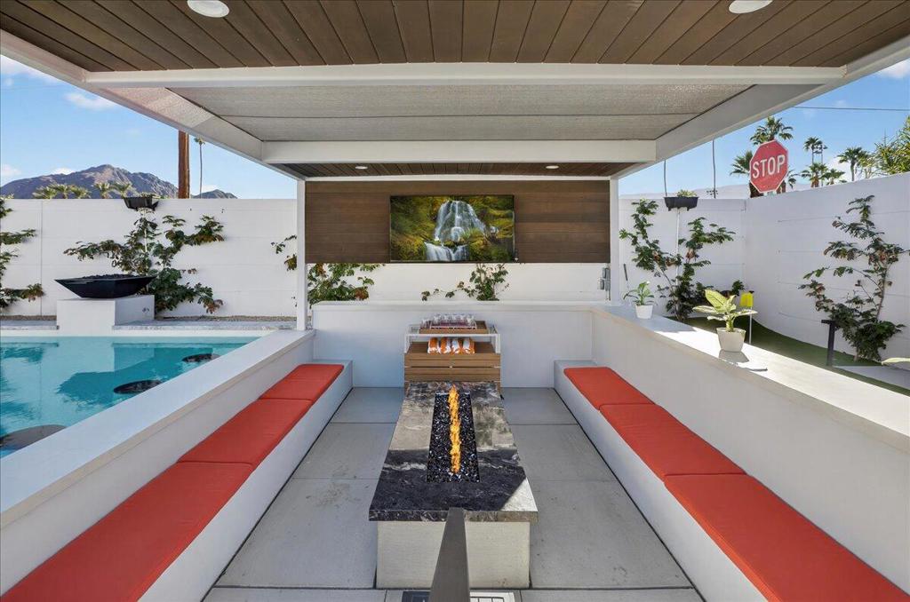 51120 Avenida Navarro