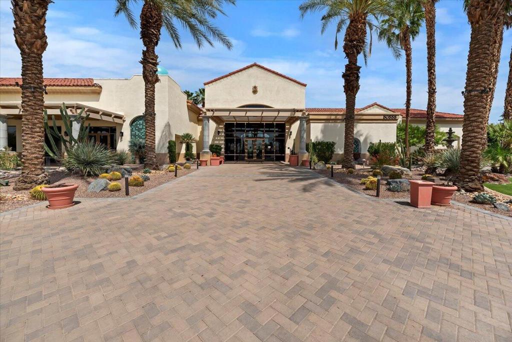 81916 Avenida Del Toro