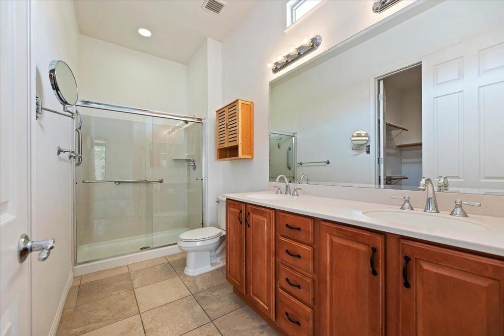 81916 Avenida Del Toro