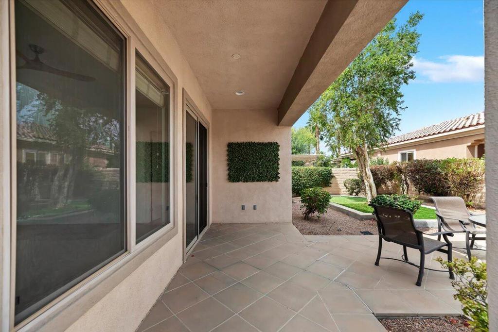 81916 Avenida Del Toro