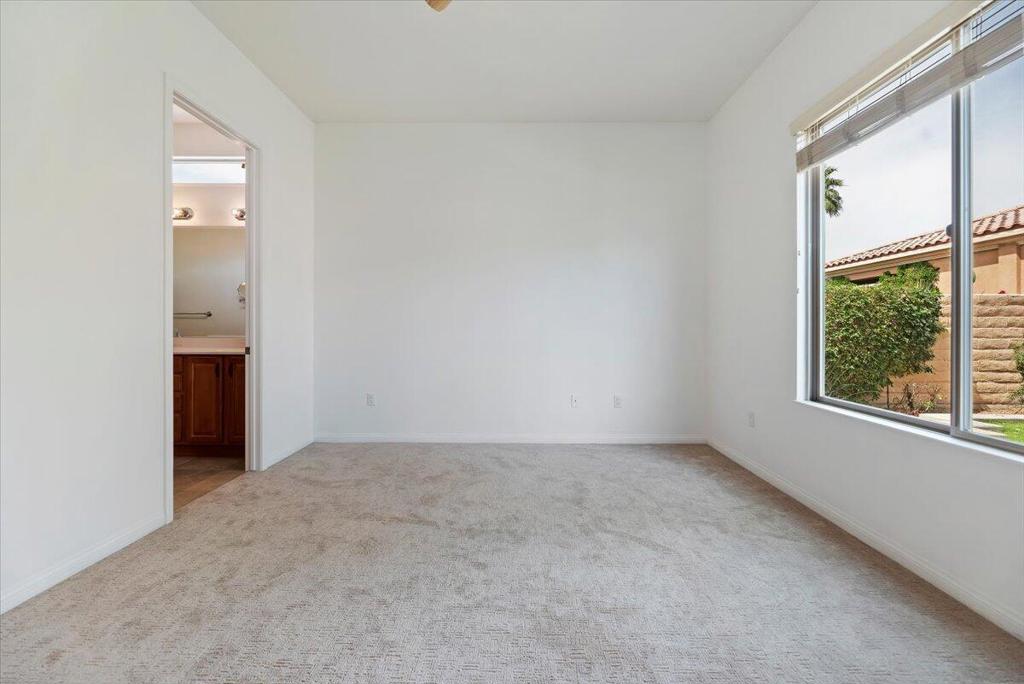 81916 Avenida Del Toro