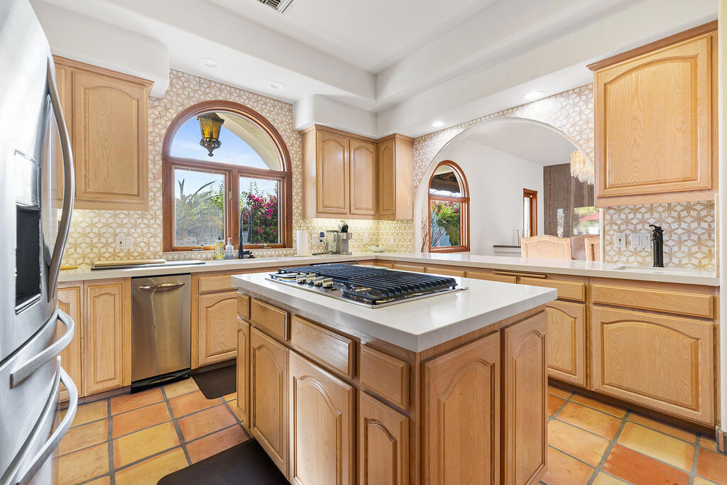 51230 Avenida Obregon