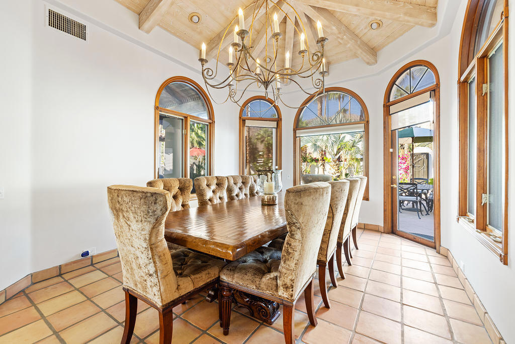 51230 Avenida Obregon