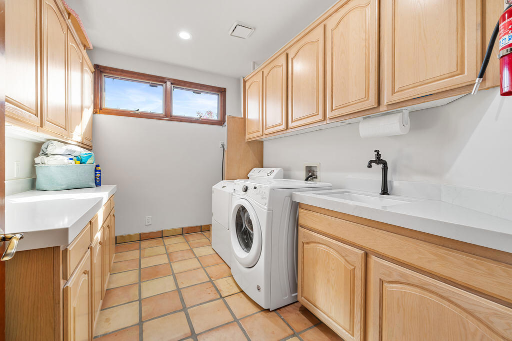 51230 Avenida Obregon