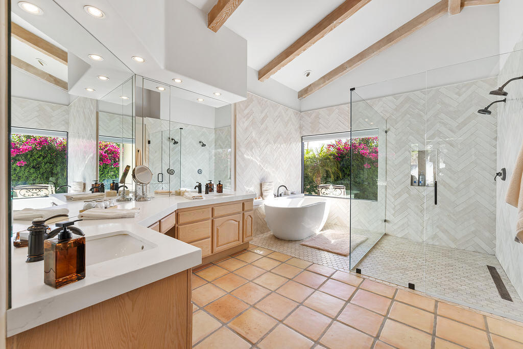 51230 Avenida Obregon