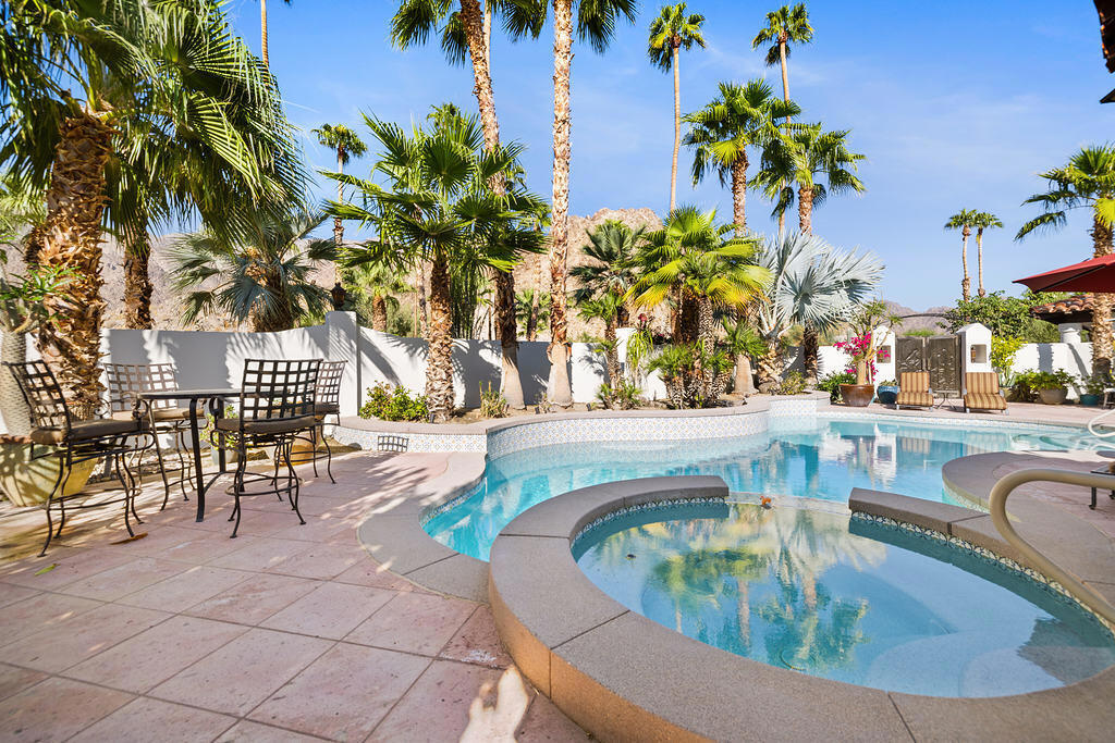 51230 Avenida Obregon