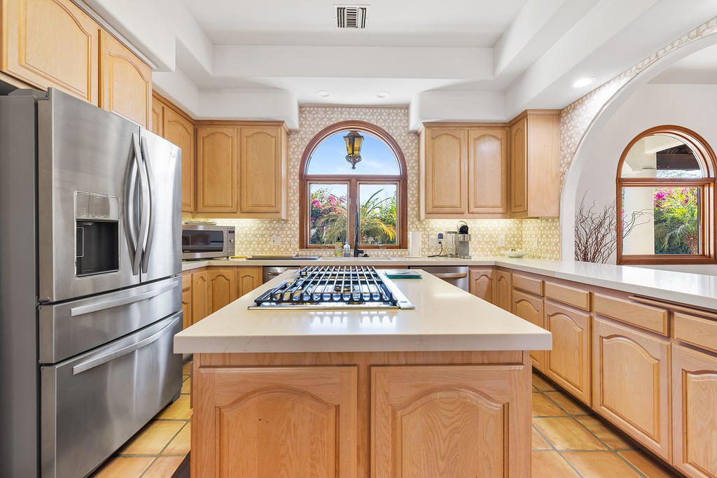 51230 Avenida Obregon