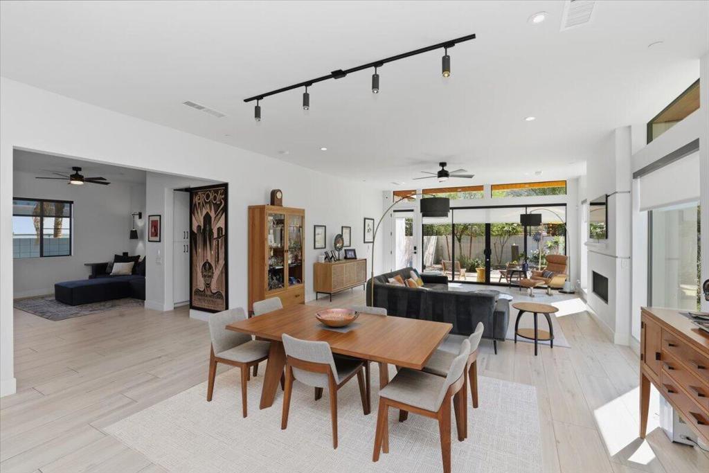 54905 Avenida Obregon