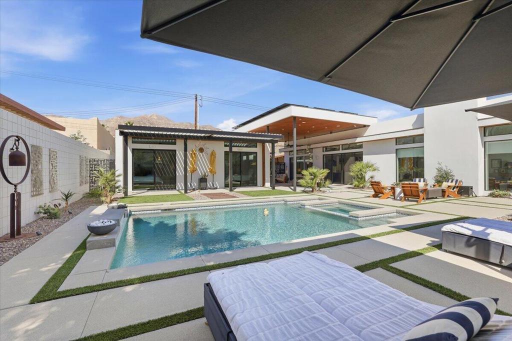 54905 Avenida Obregon